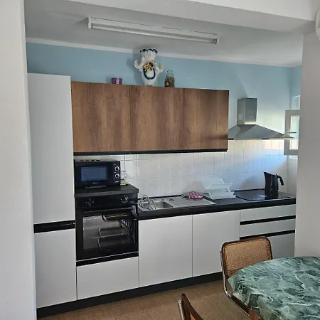 Apartman End Of The Road ,orange Trogir